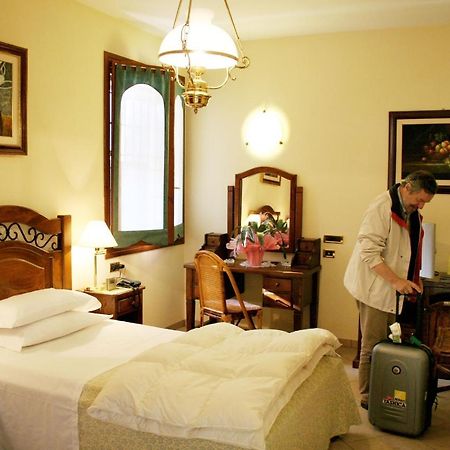 Hotel Corte Vecchia San Prospero Eksteriør billede