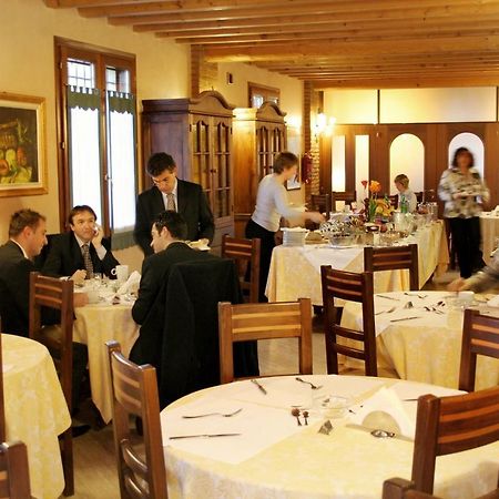 Hotel Corte Vecchia San Prospero Eksteriør billede