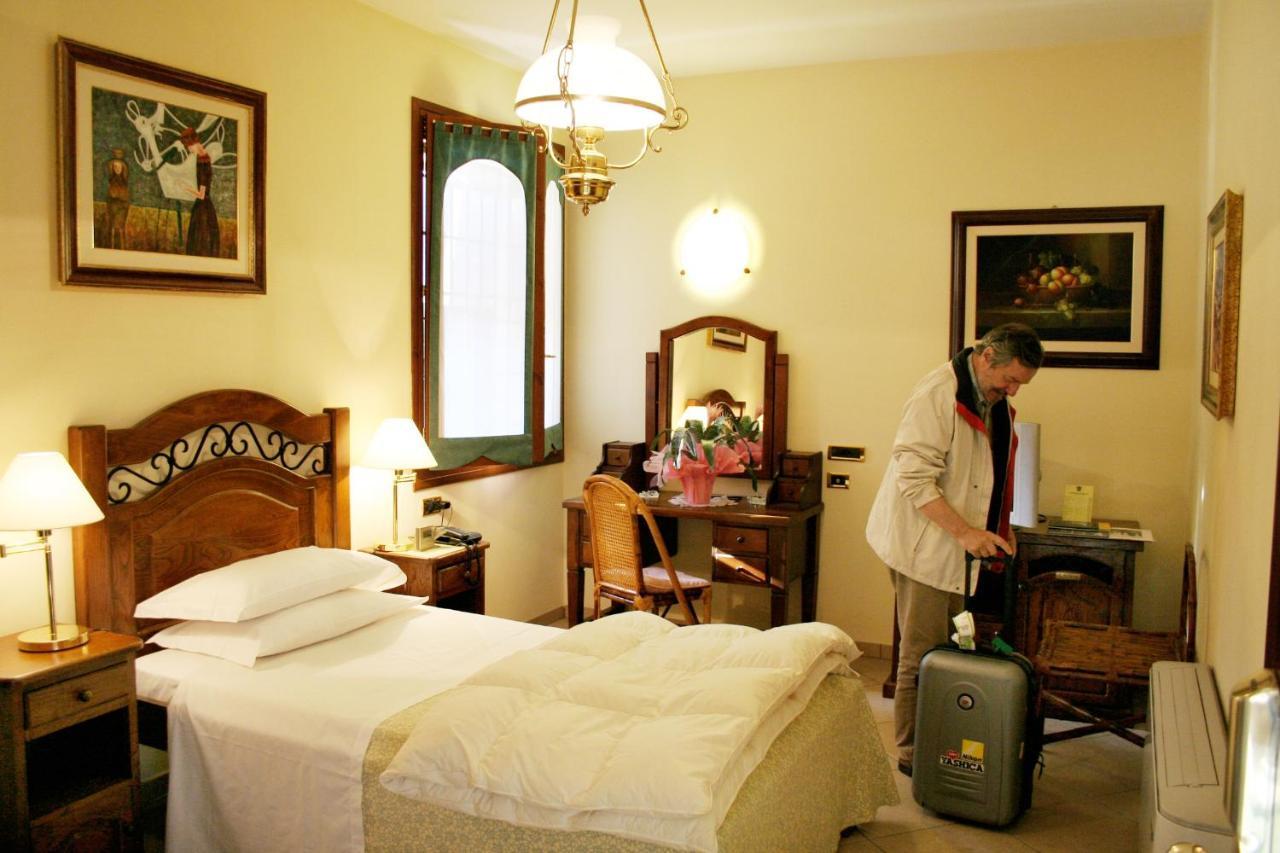 Hotel Corte Vecchia San Prospero Eksteriør billede