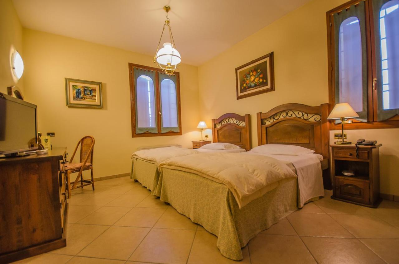Hotel Corte Vecchia San Prospero Eksteriør billede