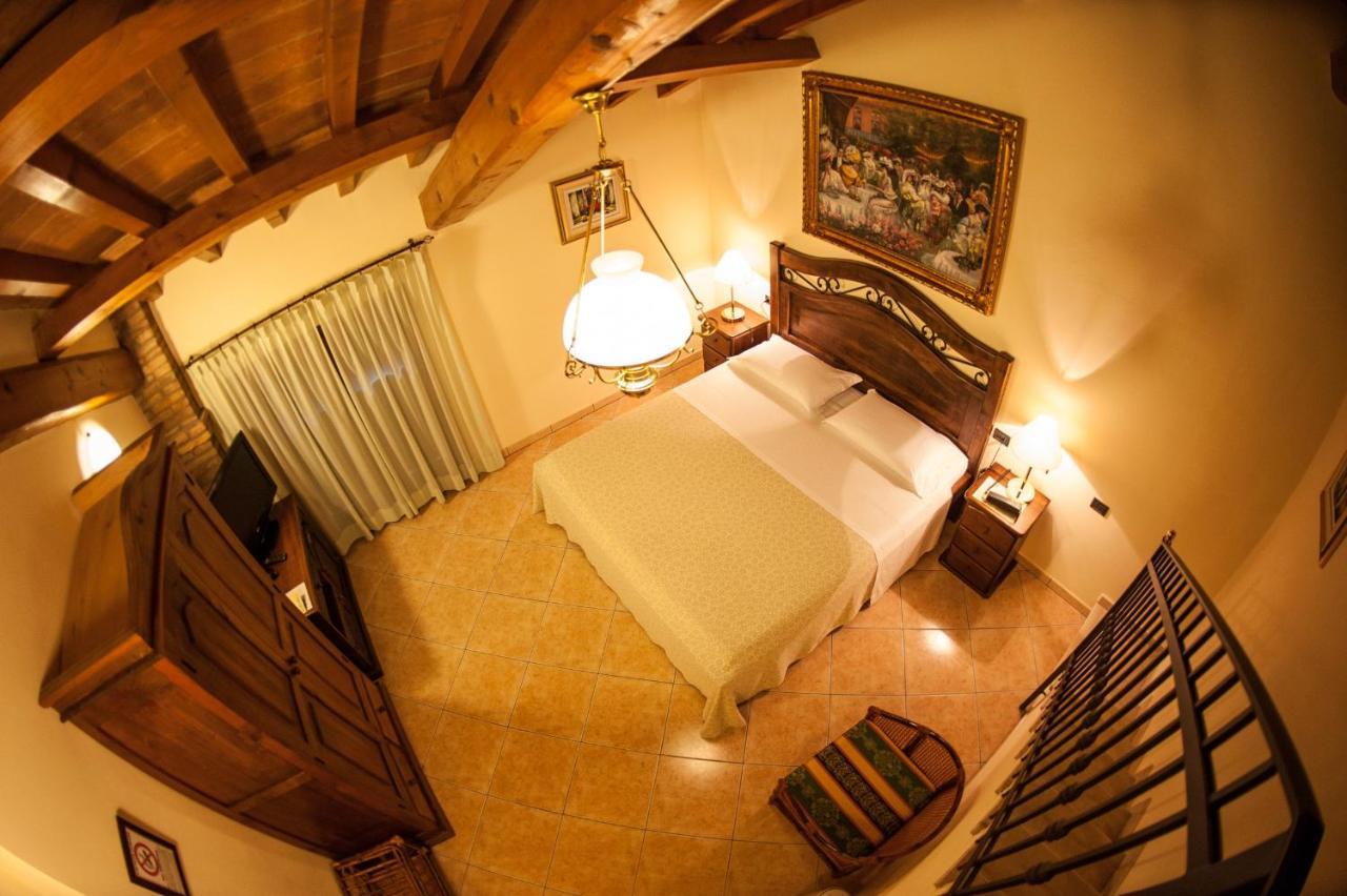 Hotel Corte Vecchia San Prospero Eksteriør billede