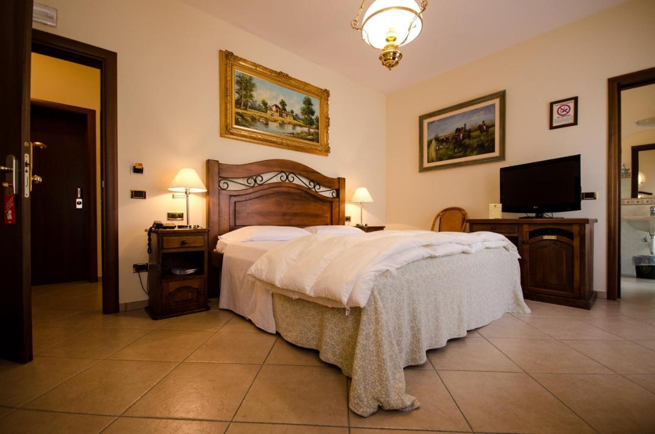 Hotel Corte Vecchia San Prospero Eksteriør billede